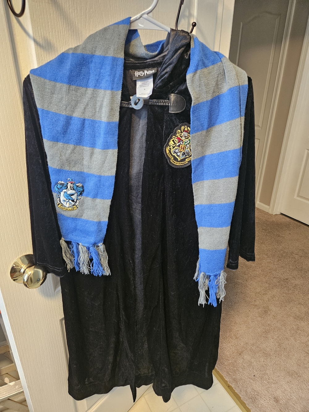 Harry Potter Costume Robe with Blue-Gray Scarf